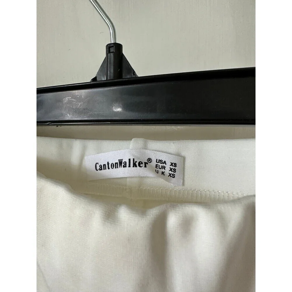 Canton Walker Women’s size x-small white skirt
